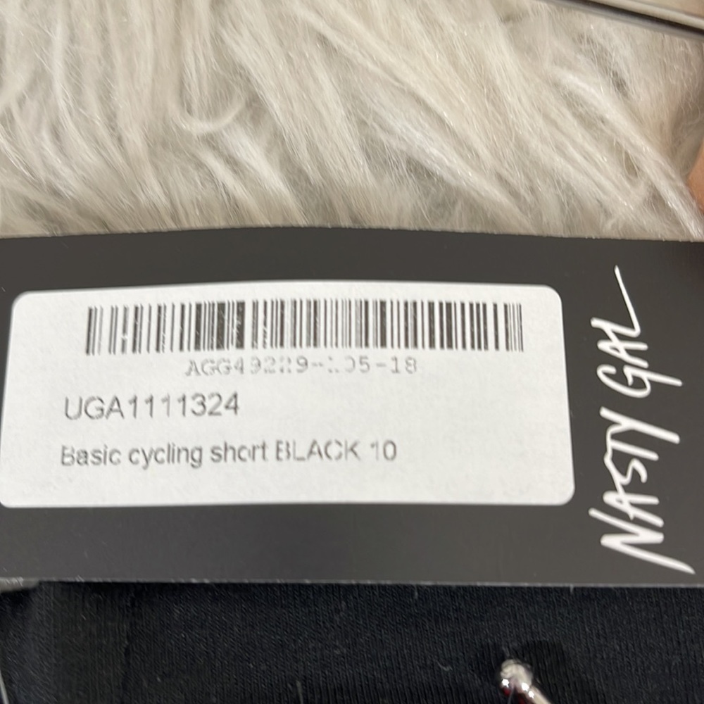 Nasty Gal Collection Basic Black Cycling Shorts Size 6 New - Picture 6 of 7